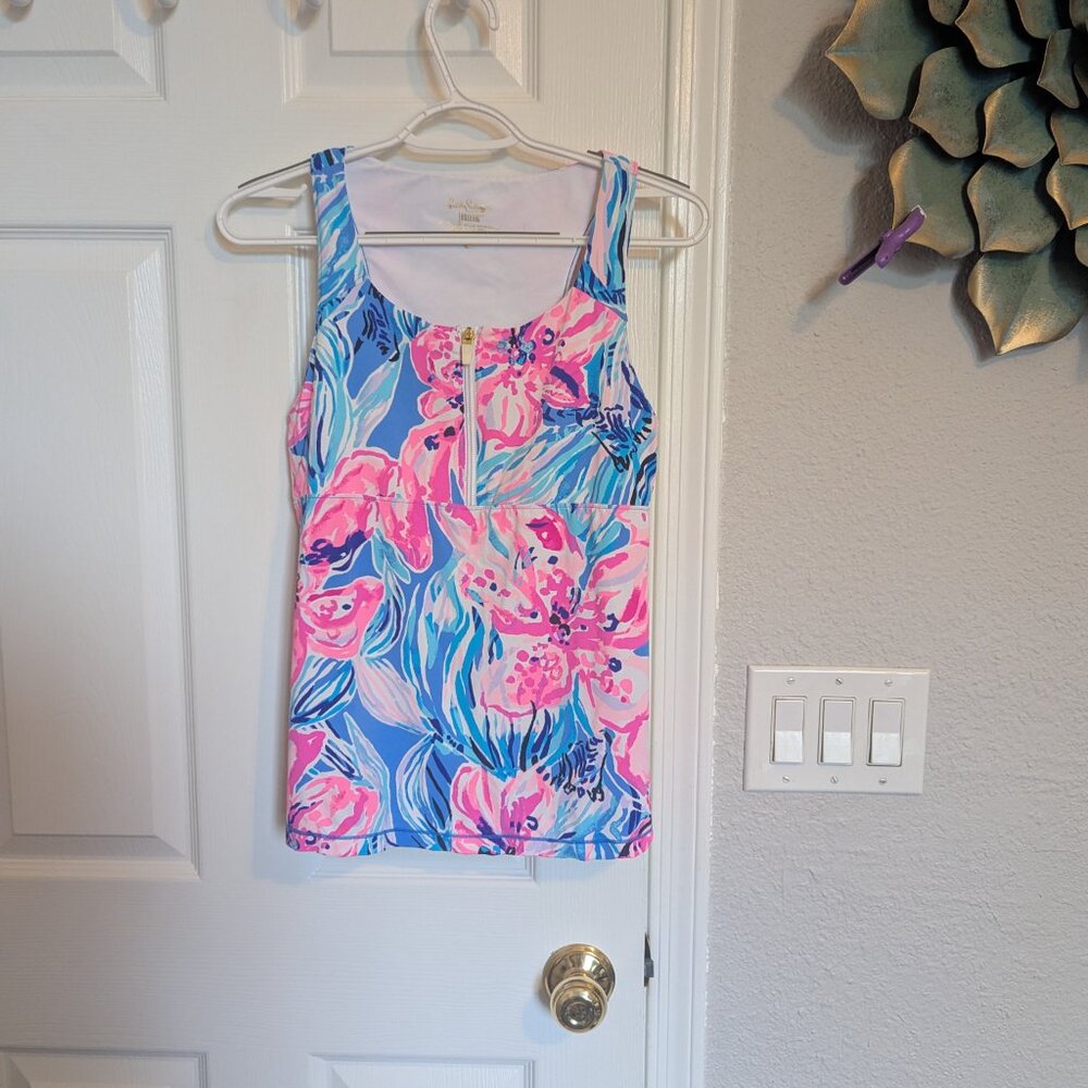 Lilly Pulitzer | Luxletic Kalila Sports Top | S | Hypes and Stripes print UPF 50 - Picture 3 of 6